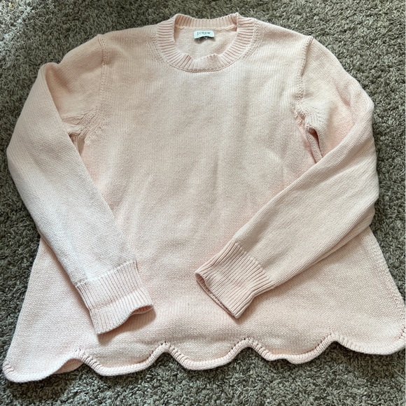 Adorable scalloped hem J Crew sweater - Picture 1 of 3